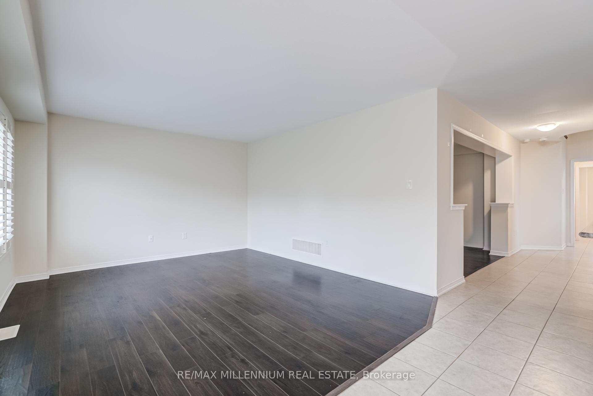 Photo 6 of 7761 Butternut Boulevard, Niagara Falls, Brown — HOMEH