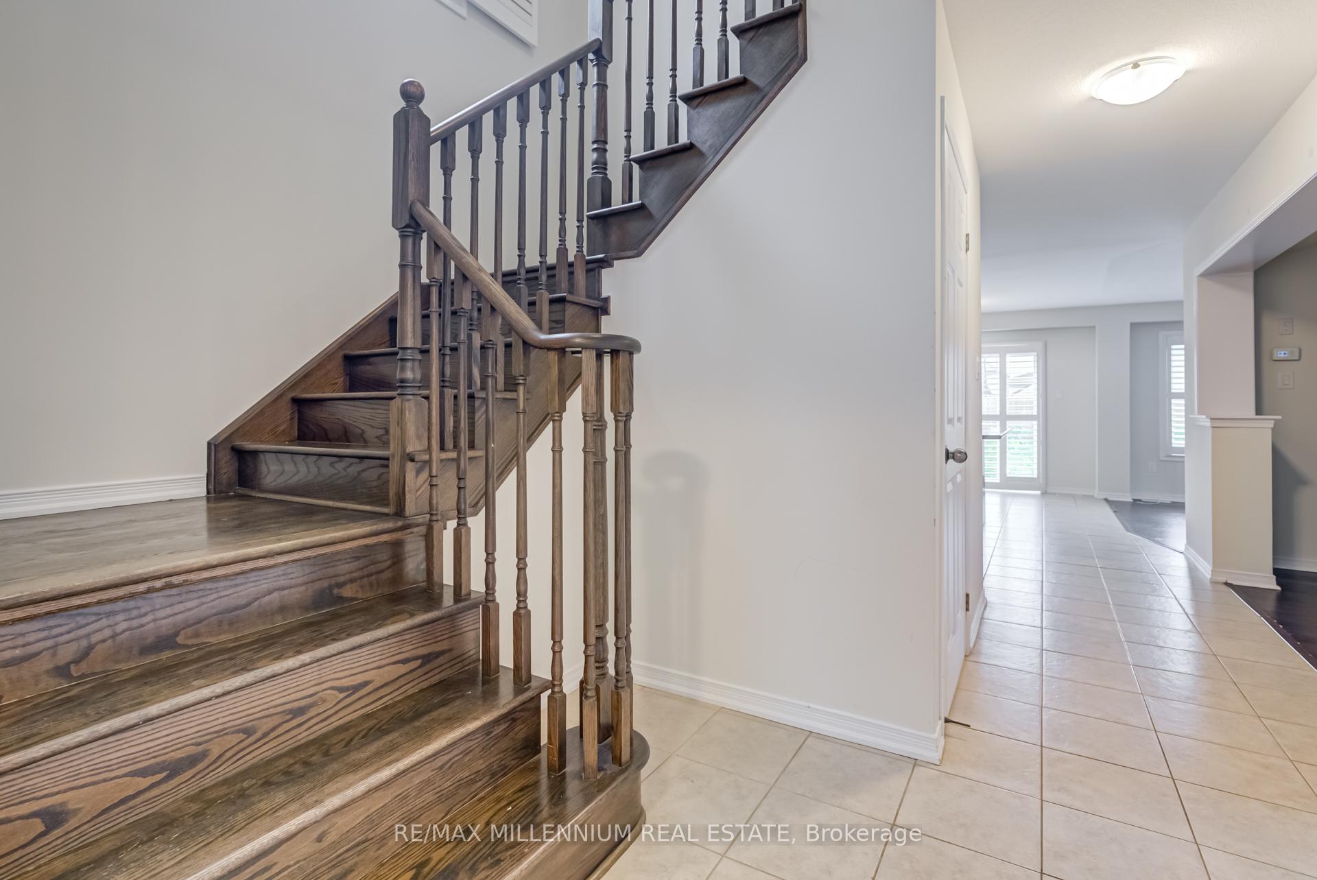Photo 15 of 7761 Butternut Boulevard, Niagara Falls, Brown — HOMEH