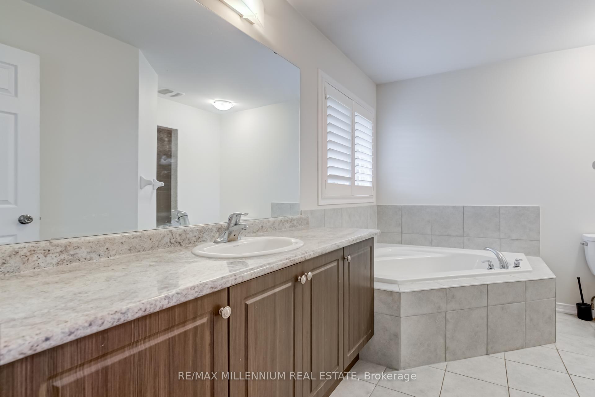 Photo 20 of 7761 Butternut Boulevard, Niagara Falls, Brown — HOMEH