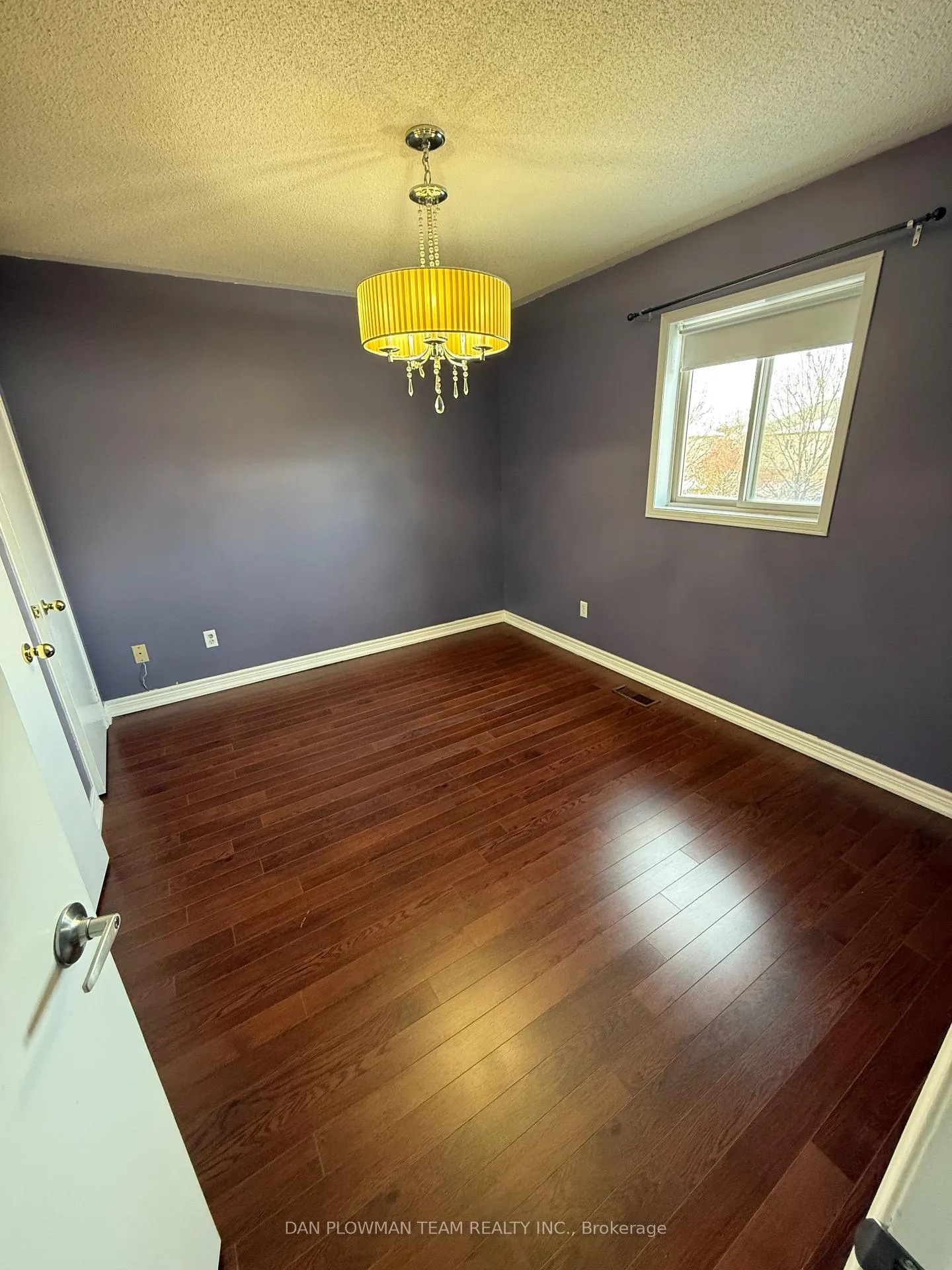 Photo 4 of 1596 Fieldgate Drive, Oshawa, Samac — HOMEH