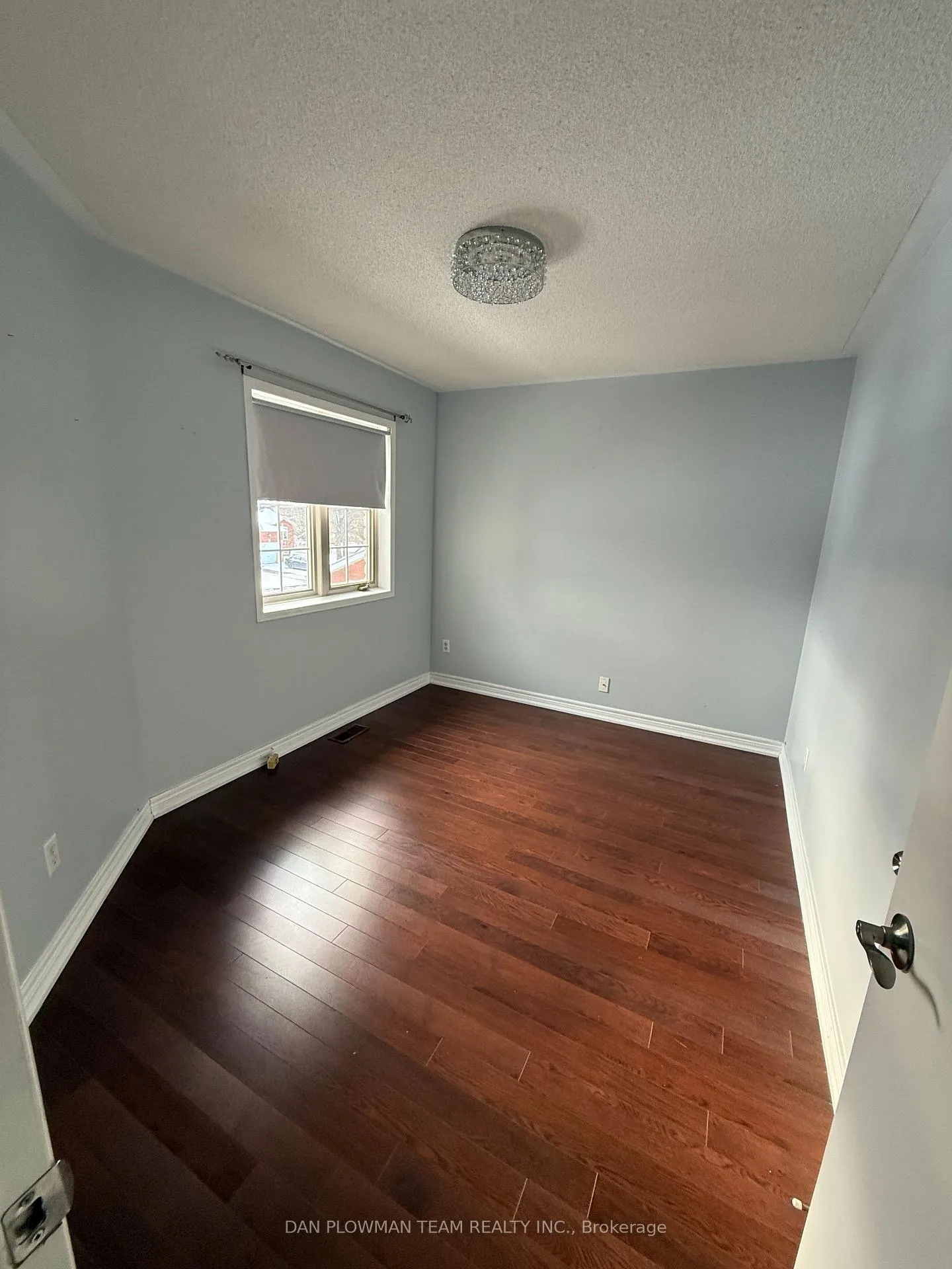 Photo 5 of 1596 Fieldgate Drive, Oshawa, Samac — HOMEH