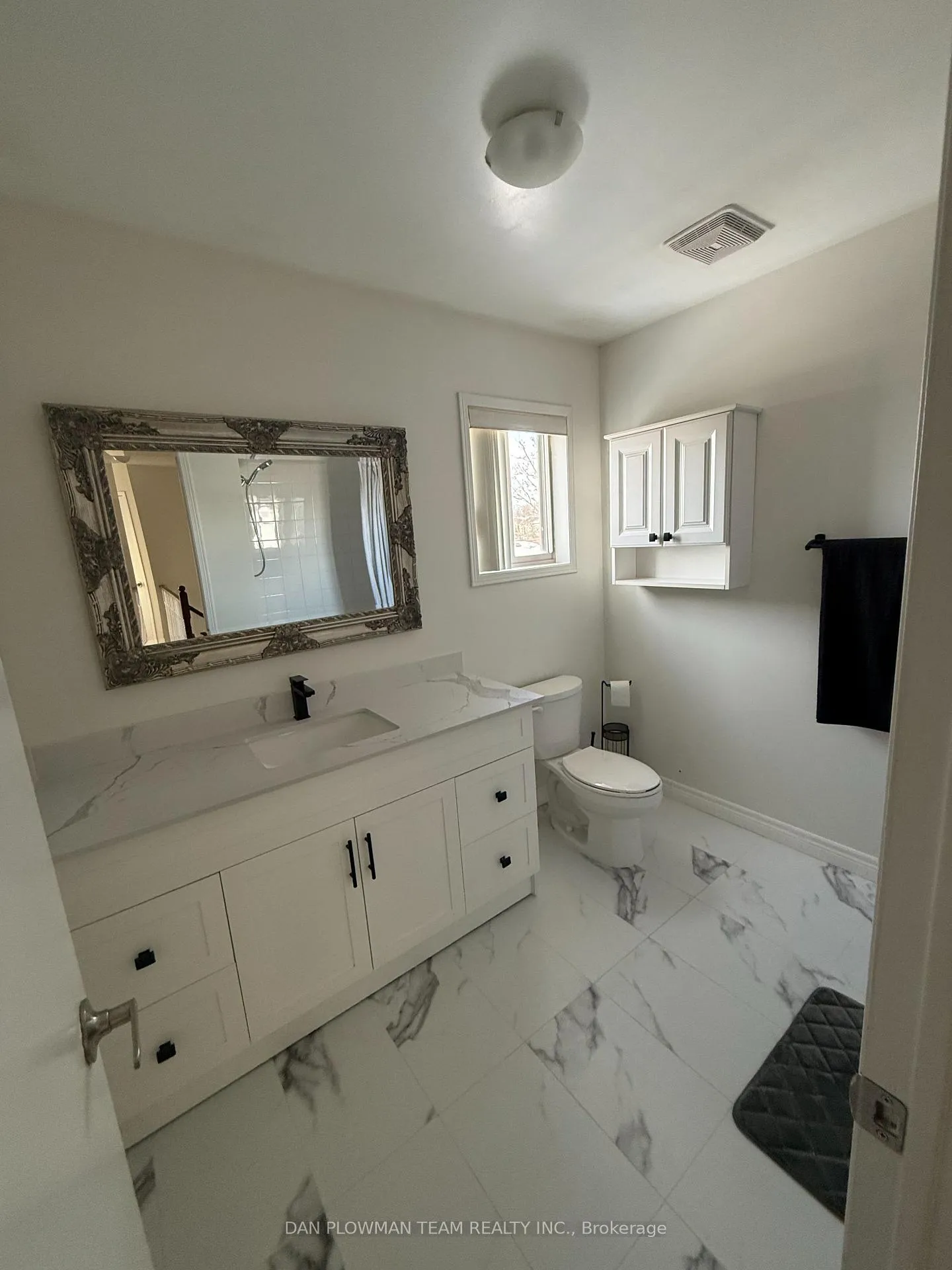Photo 8 of 1596 Fieldgate Drive, Oshawa, Samac — HOMEH