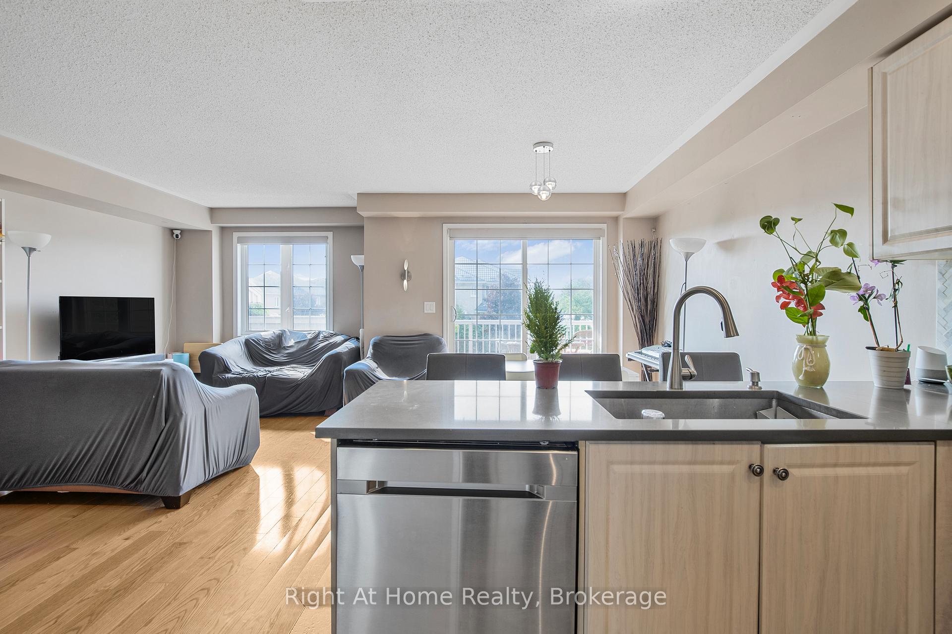 Photo 7 of Unit 60, 620 Ferguson Drive, Milton, Beaty — HOMEH