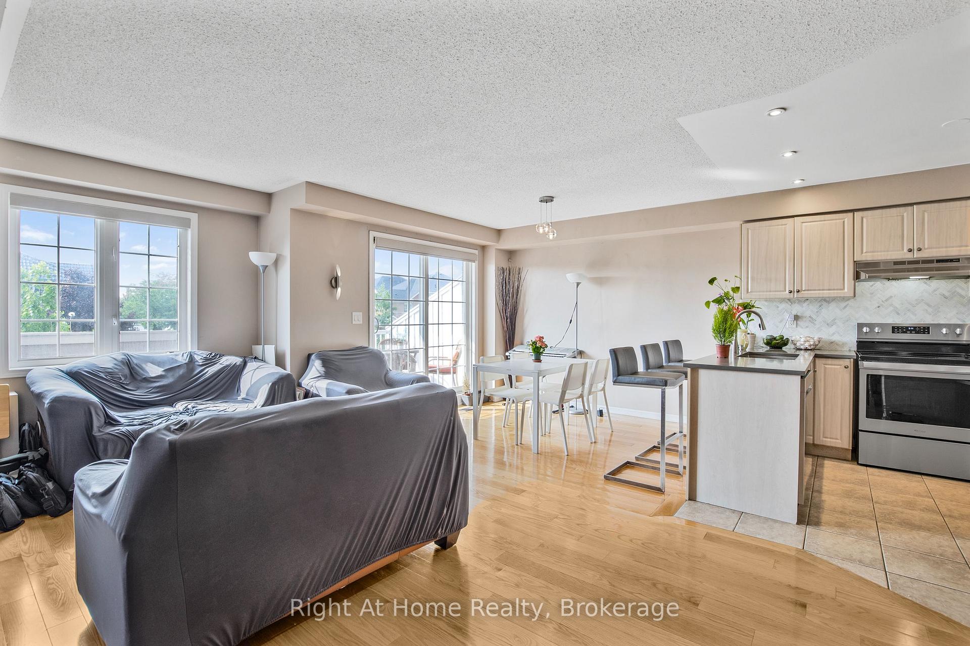 Photo 3 of Unit 60, 620 Ferguson Drive, Milton, Beaty — HOMEH