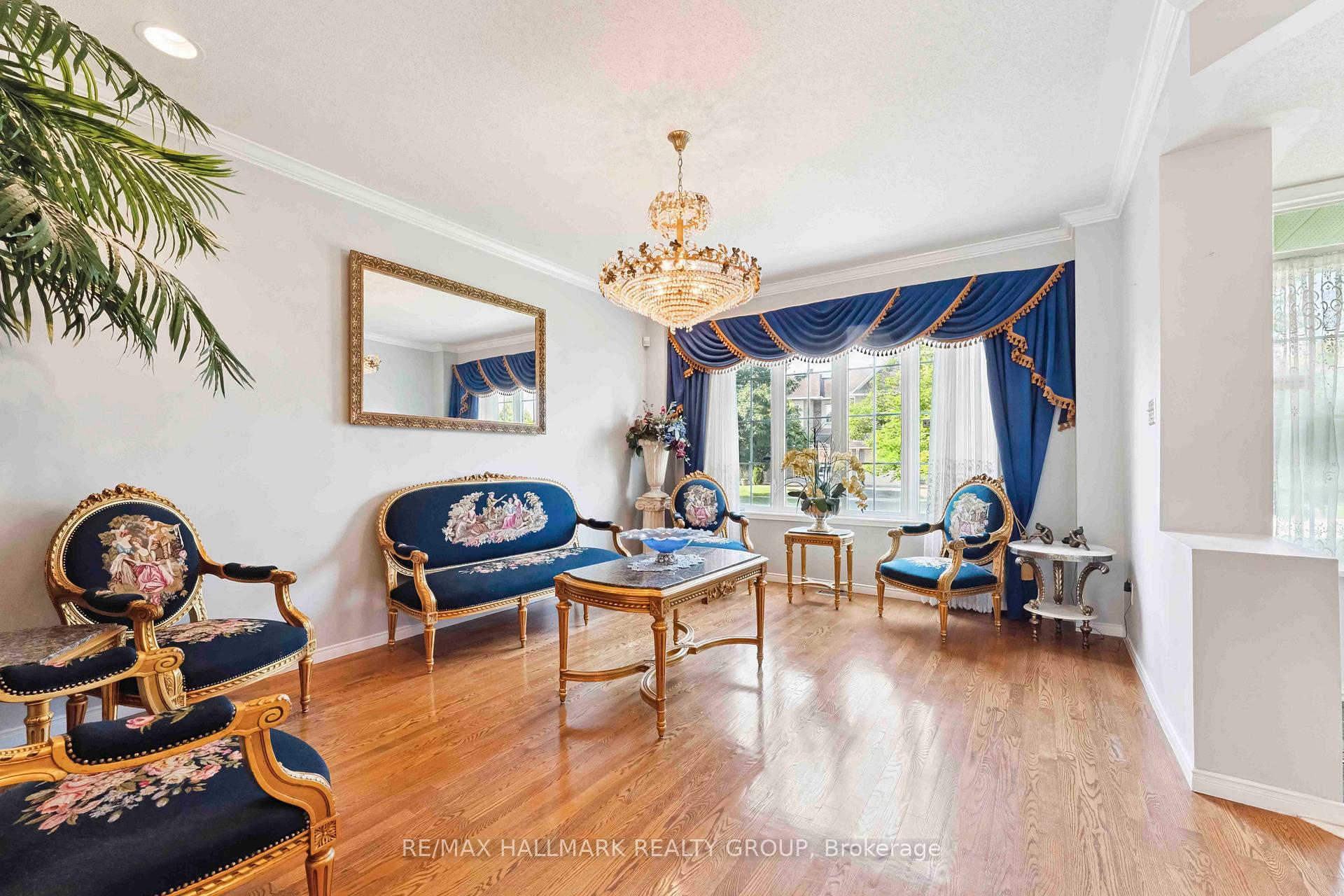 Photo 3 of 551 Chardonnay Drive, Ottawa, Avalon East — HOMEH