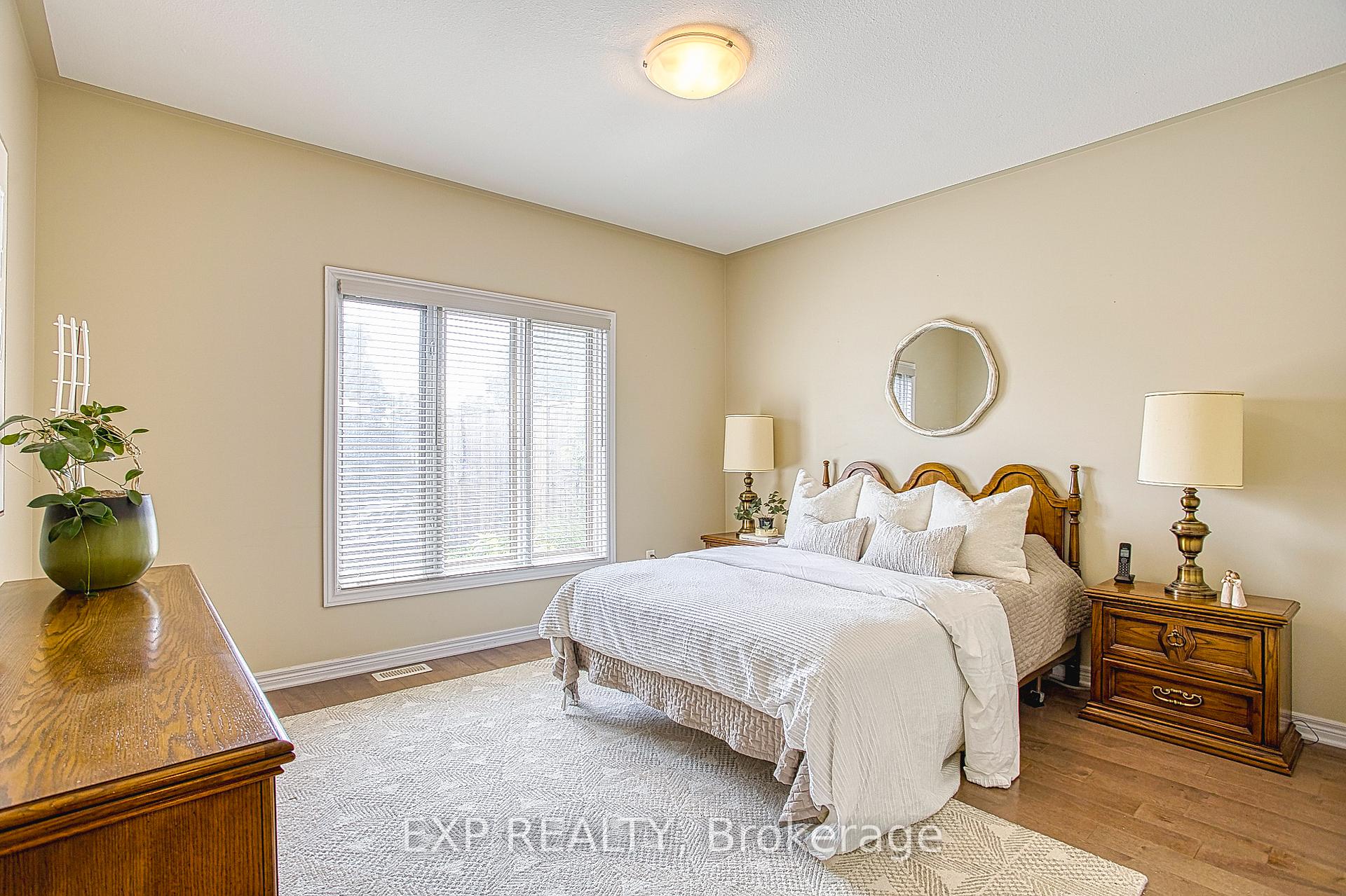 Photo 18 of 2362 Walker Court, Niagara Falls, Stamford — HOMEH