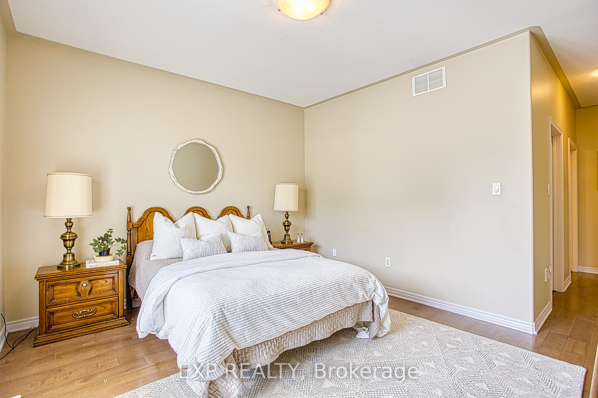 Photo 19 of 2362 Walker Court, Niagara Falls, Stamford — HOMEH