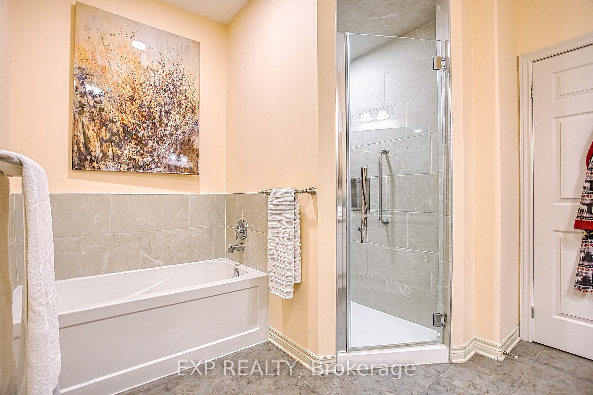 Photo 21 of 2362 Walker Court, Niagara Falls, Stamford — HOMEH