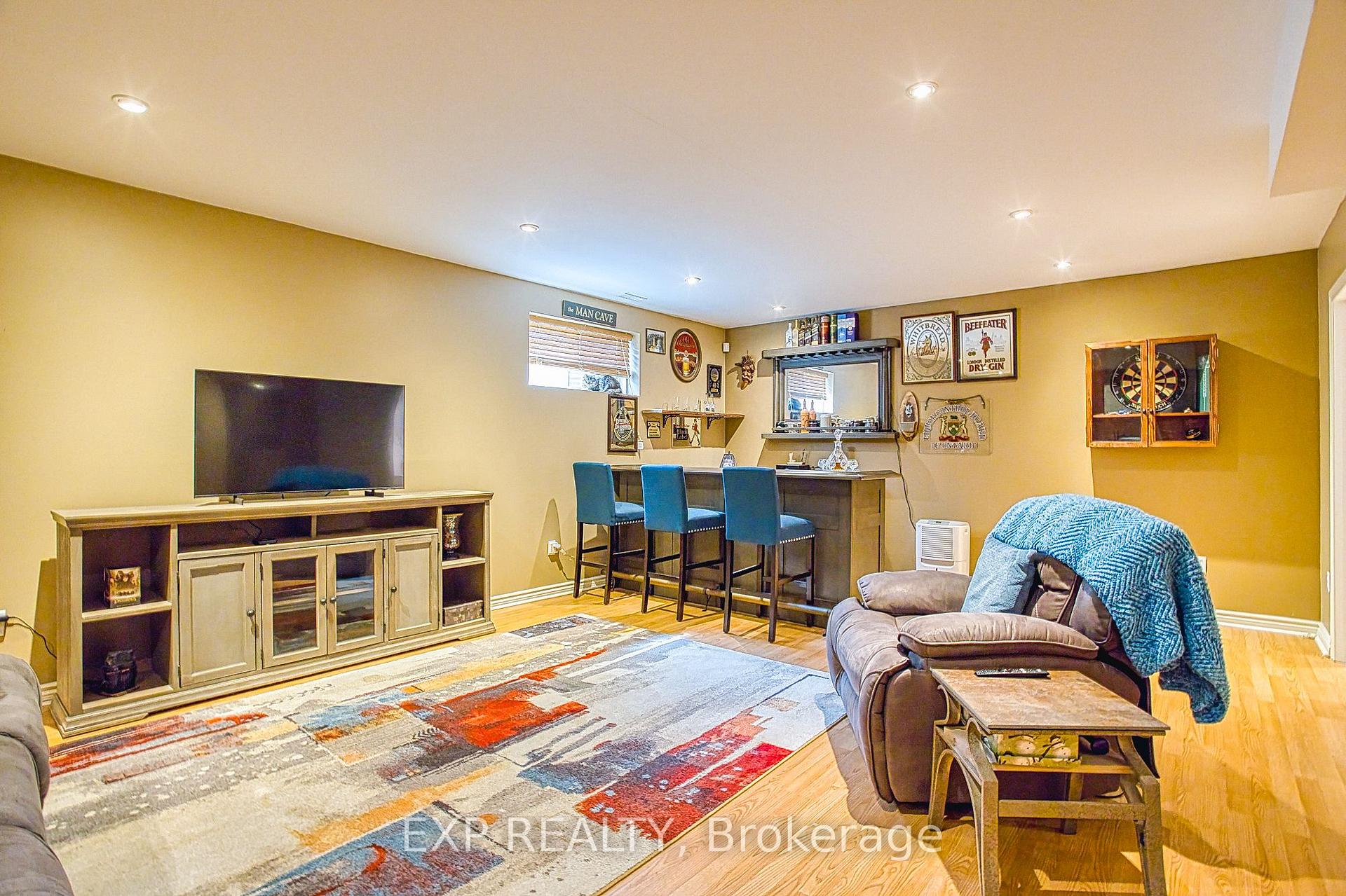 Photo 26 of 2362 Walker Court, Niagara Falls, Stamford — HOMEH