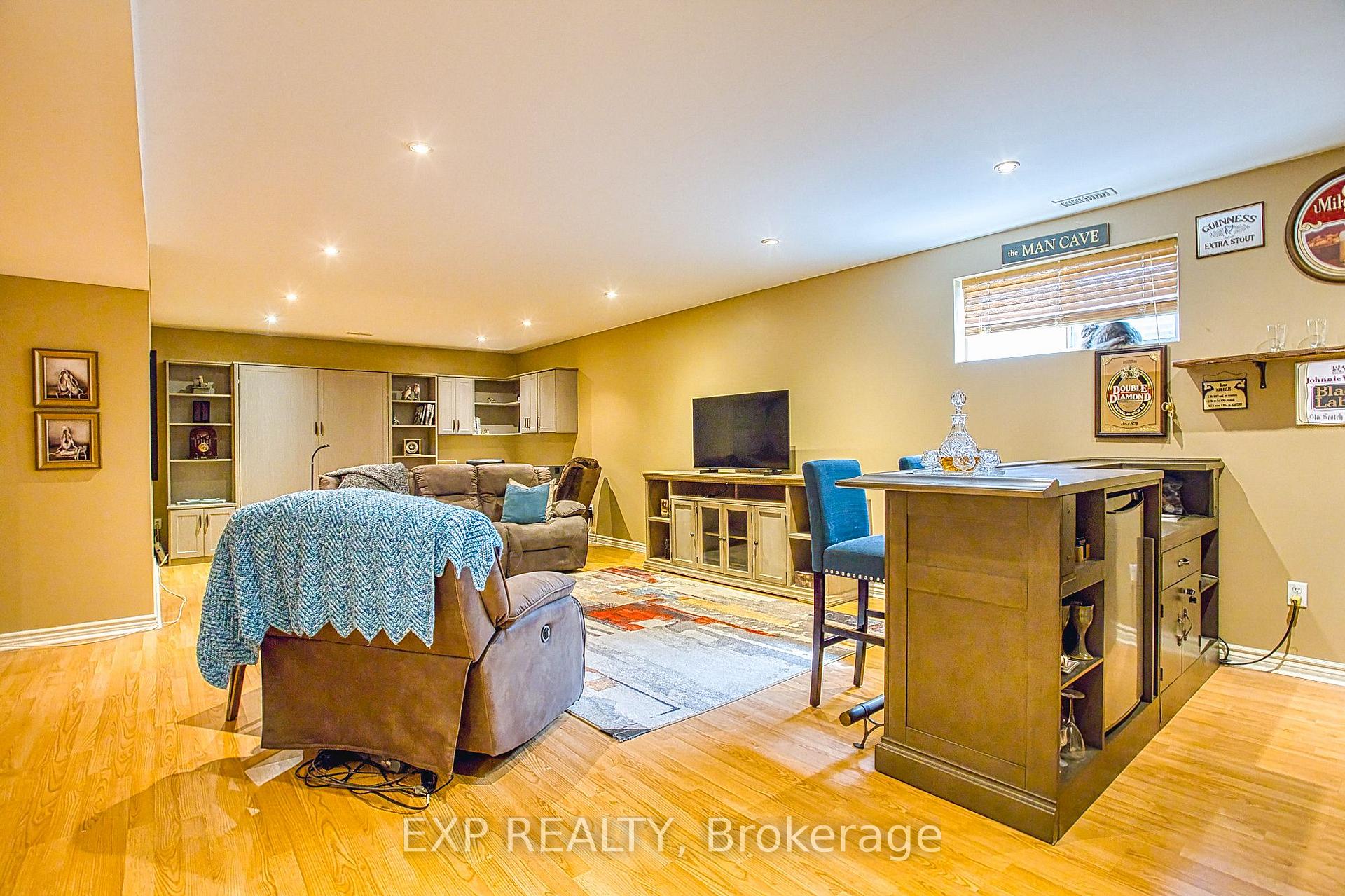 Photo 27 of 2362 Walker Court, Niagara Falls, Stamford — HOMEH