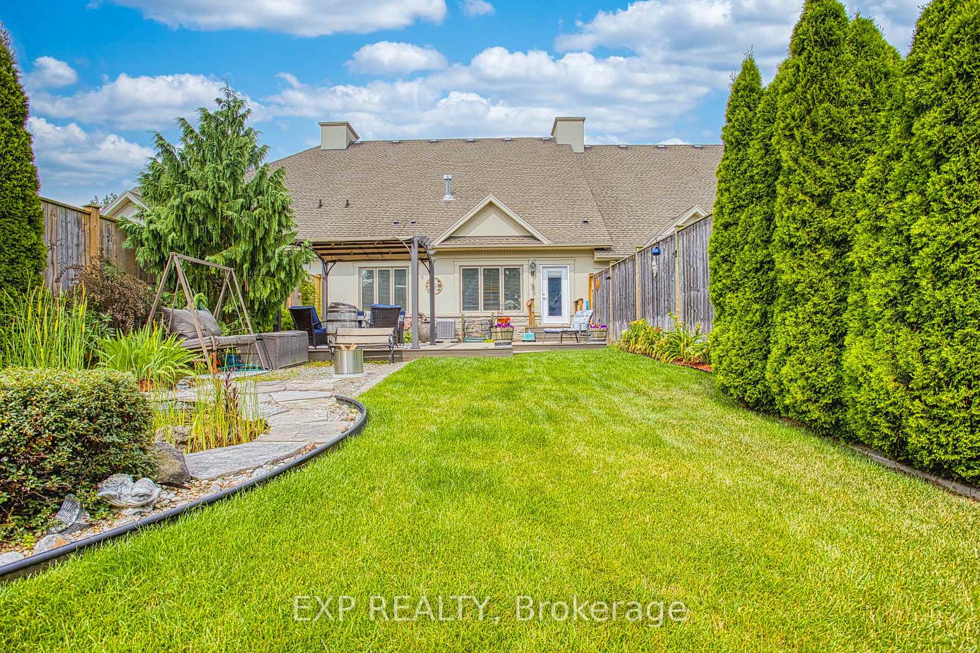 Photo 35 of 2362 Walker Court, Niagara Falls, Stamford — HOMEH