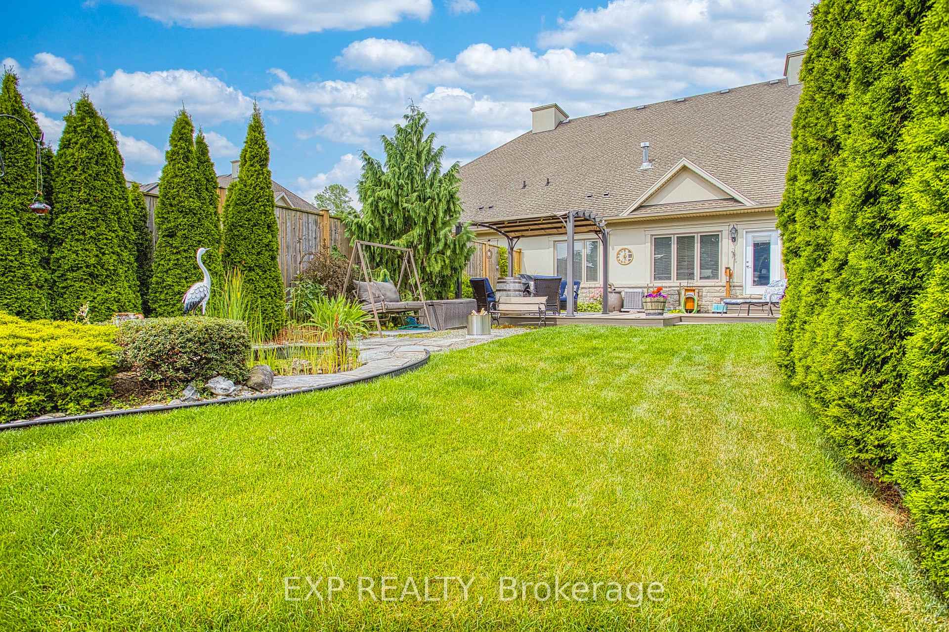 Photo 36 of 2362 Walker Court, Niagara Falls, Stamford — HOMEH