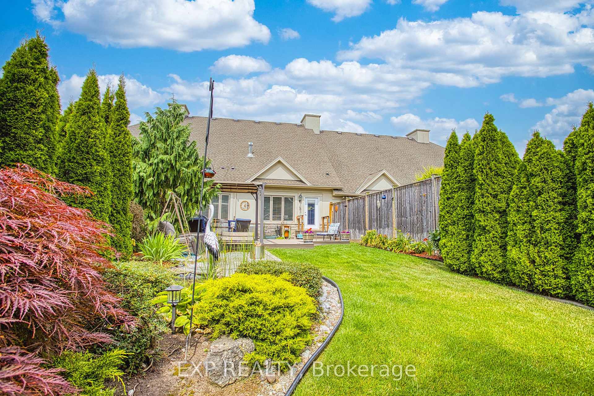 Photo 37 of 2362 Walker Court, Niagara Falls, Stamford — HOMEH