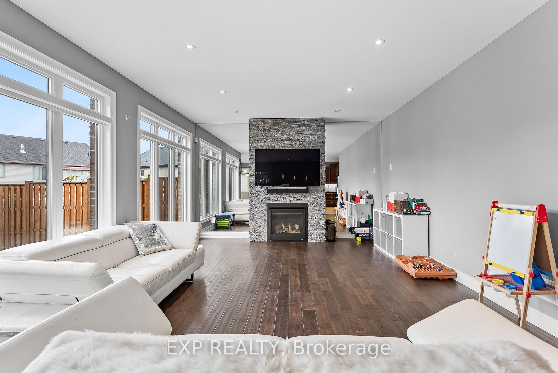Photo 13 of 7691 Willey Street, Niagara Falls, Oldfield — HOMEH
