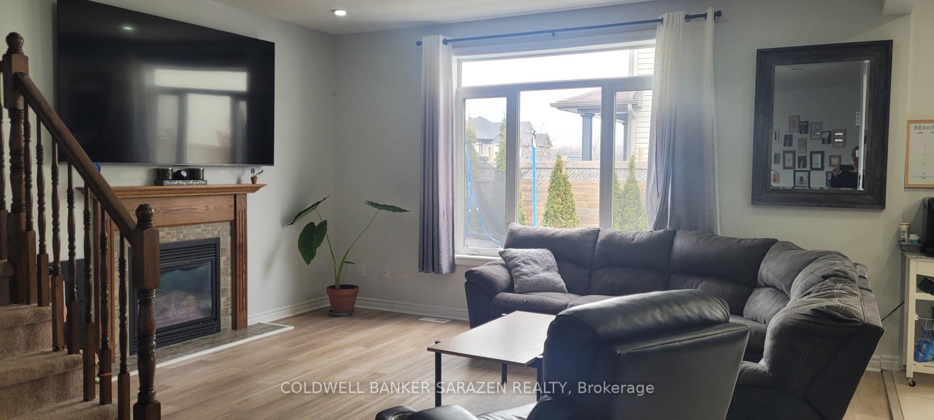 Photo 5 of 306 Saddleridge Drive, Ottawa, Mer Bleue/Bradley Estates/Anderson Park — HOMEH