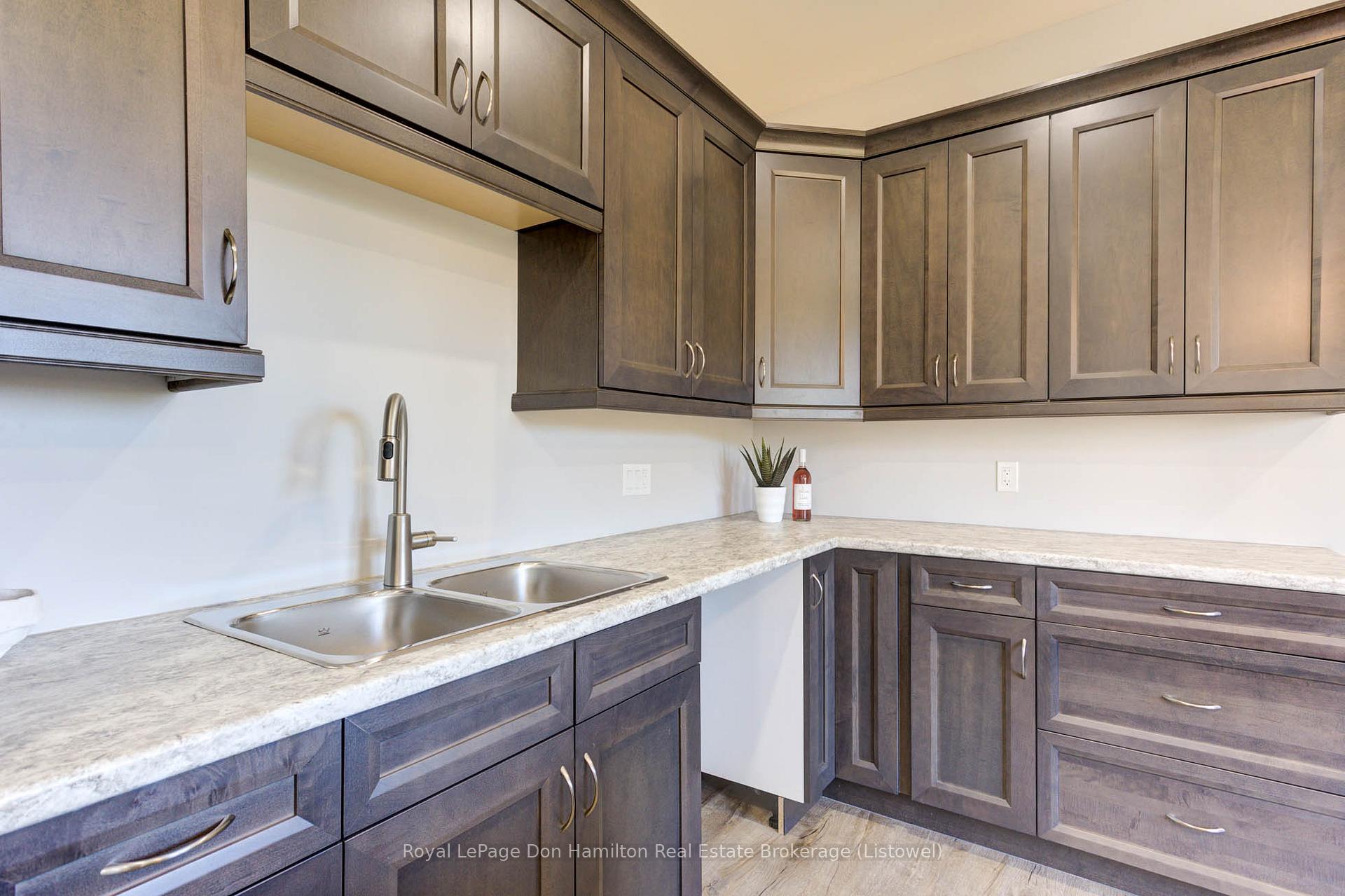Photo 15 of 272 Queen Street S, North Perth, Elma — HOMEH