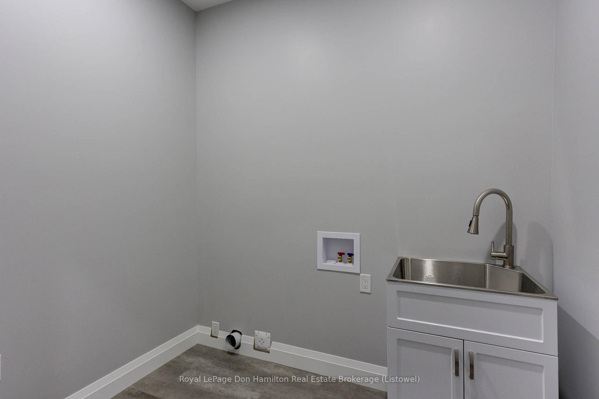 Photo 25 of 272 Queen Street S, North Perth, Elma — HOMEH