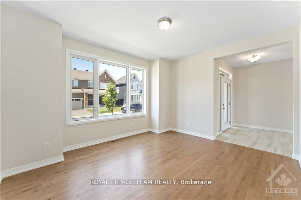 Photo 2 of 838 Mercier Crescent S, Ottawa, Chapel Hill South - Orleans Village — HOMEH