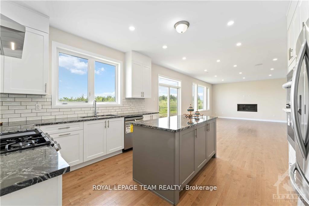 Photo 7 of 838 Mercier Crescent S, Ottawa, Chapel Hill South - Orleans Village — HOMEH