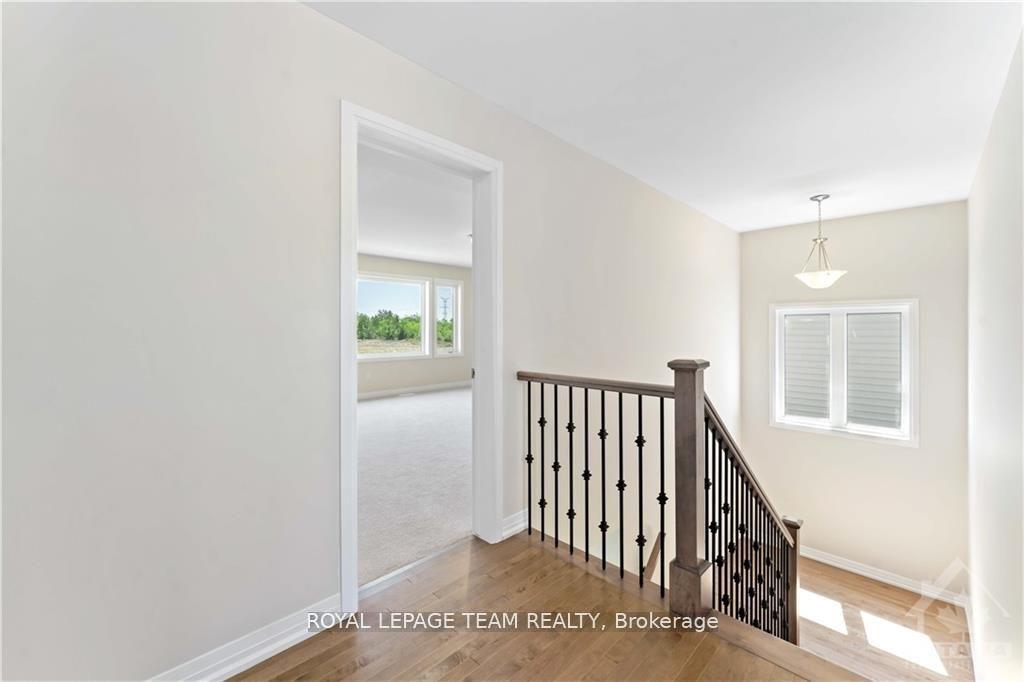 Photo 10 of 838 Mercier Crescent S, Ottawa, Chapel Hill South - Orleans Village — HOMEH
