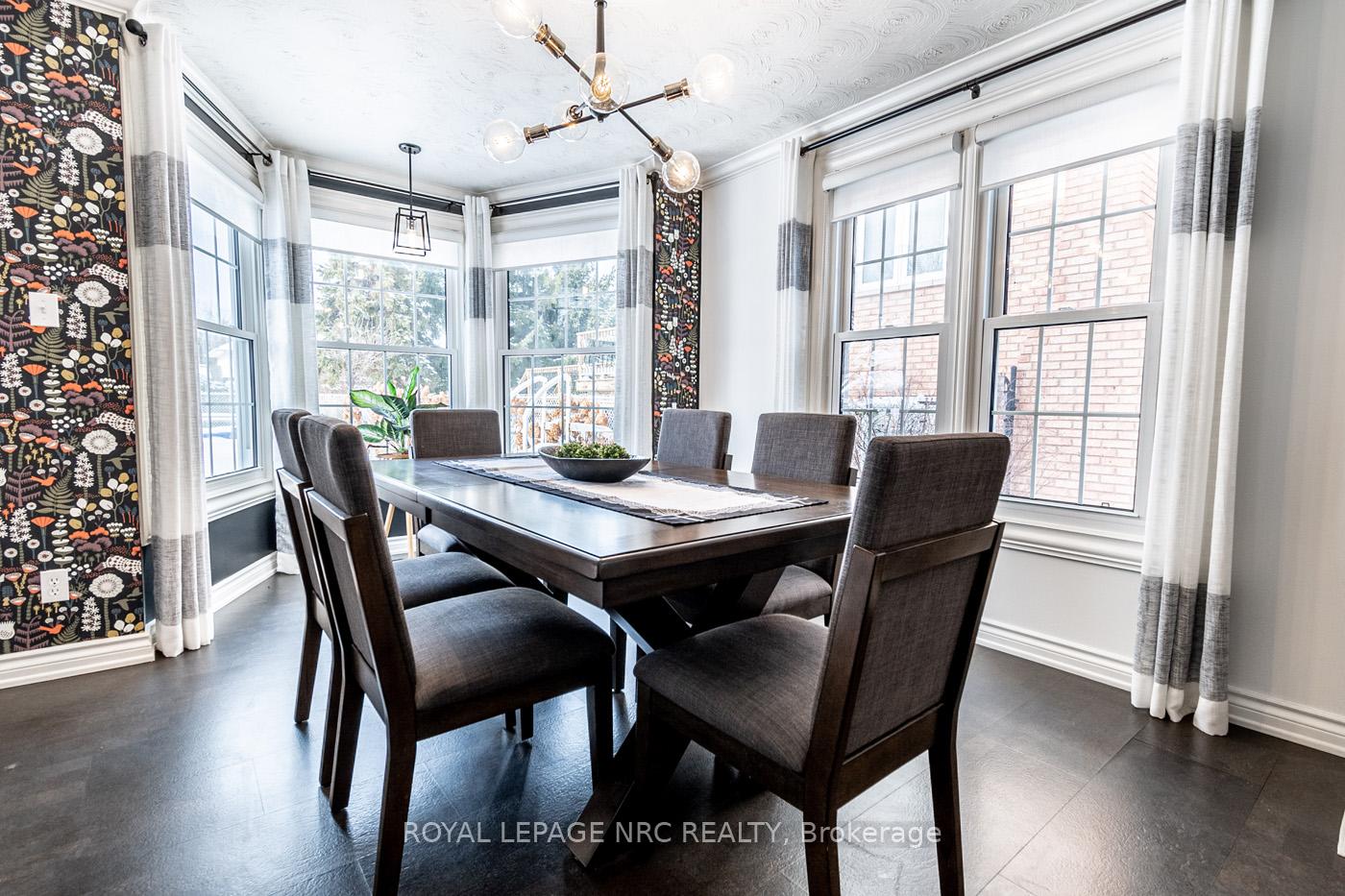 Photo 5 of 10 Vinemount Drive, Pelham, Fonthill — HOMEH