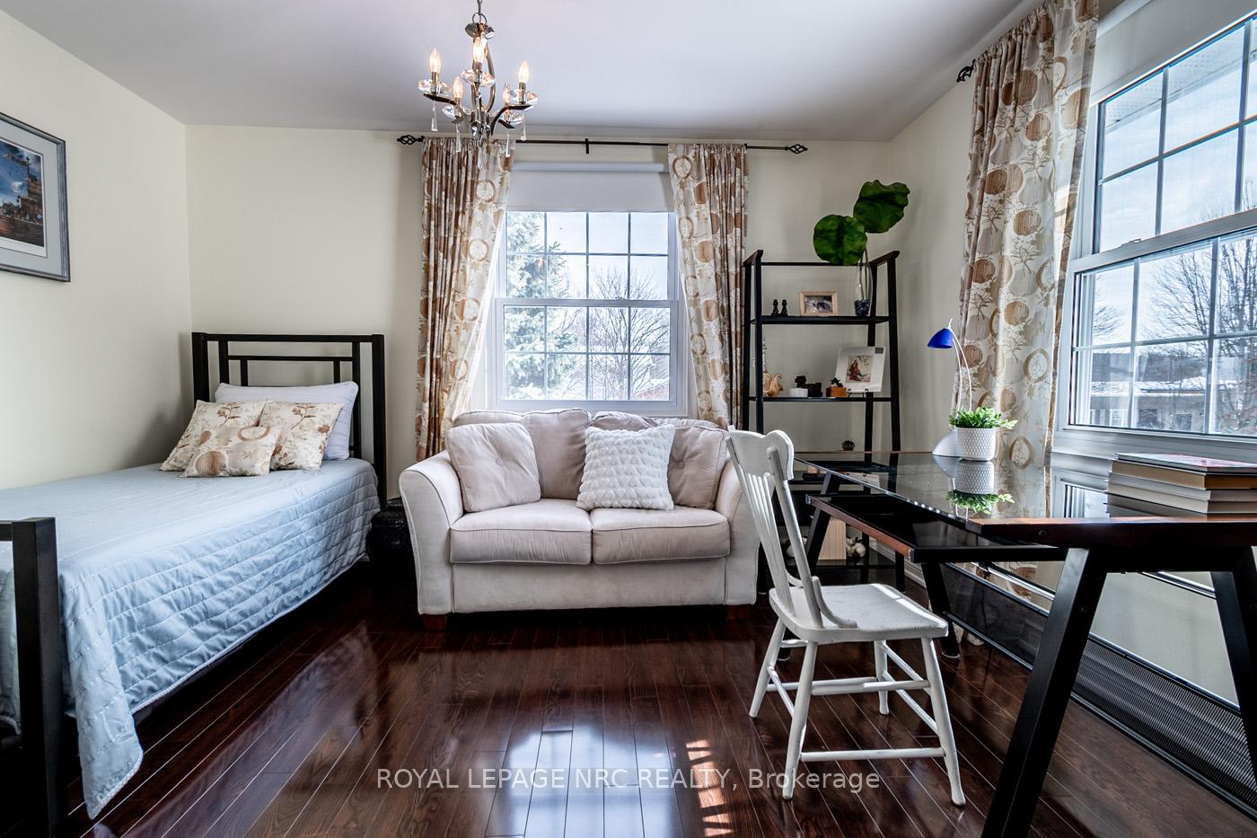 Photo 21 of 10 Vinemount Drive, Pelham, Fonthill — HOMEH