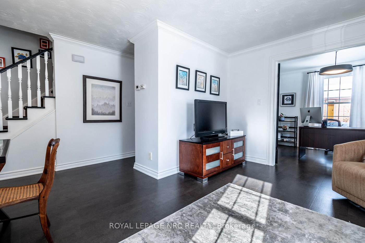 Photo 22 of 10 Vinemount Drive, Pelham, Fonthill — HOMEH