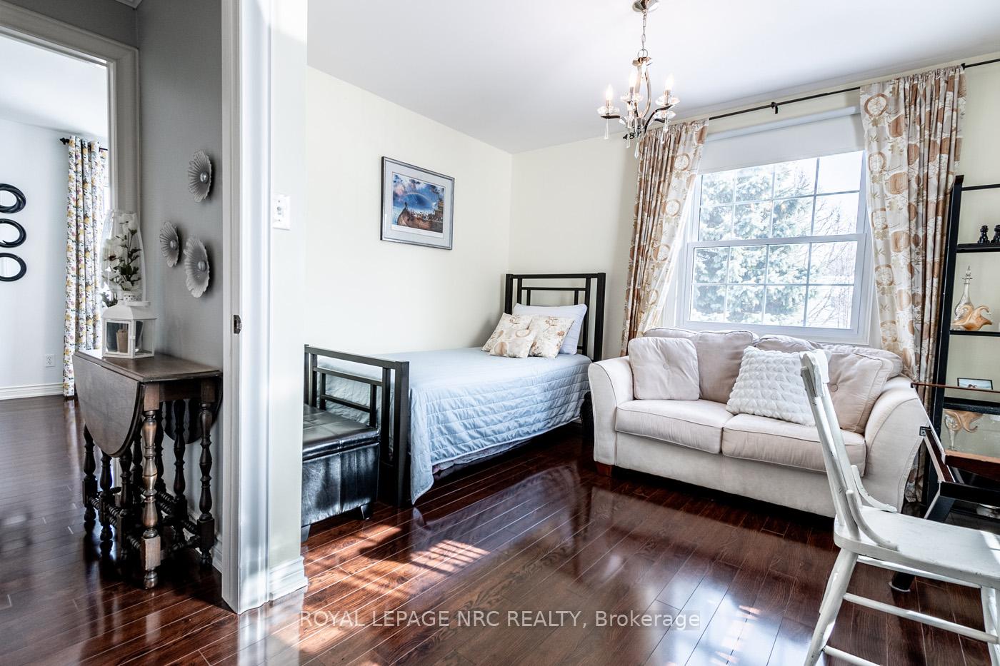 Photo 25 of 10 Vinemount Drive, Pelham, Fonthill — HOMEH
