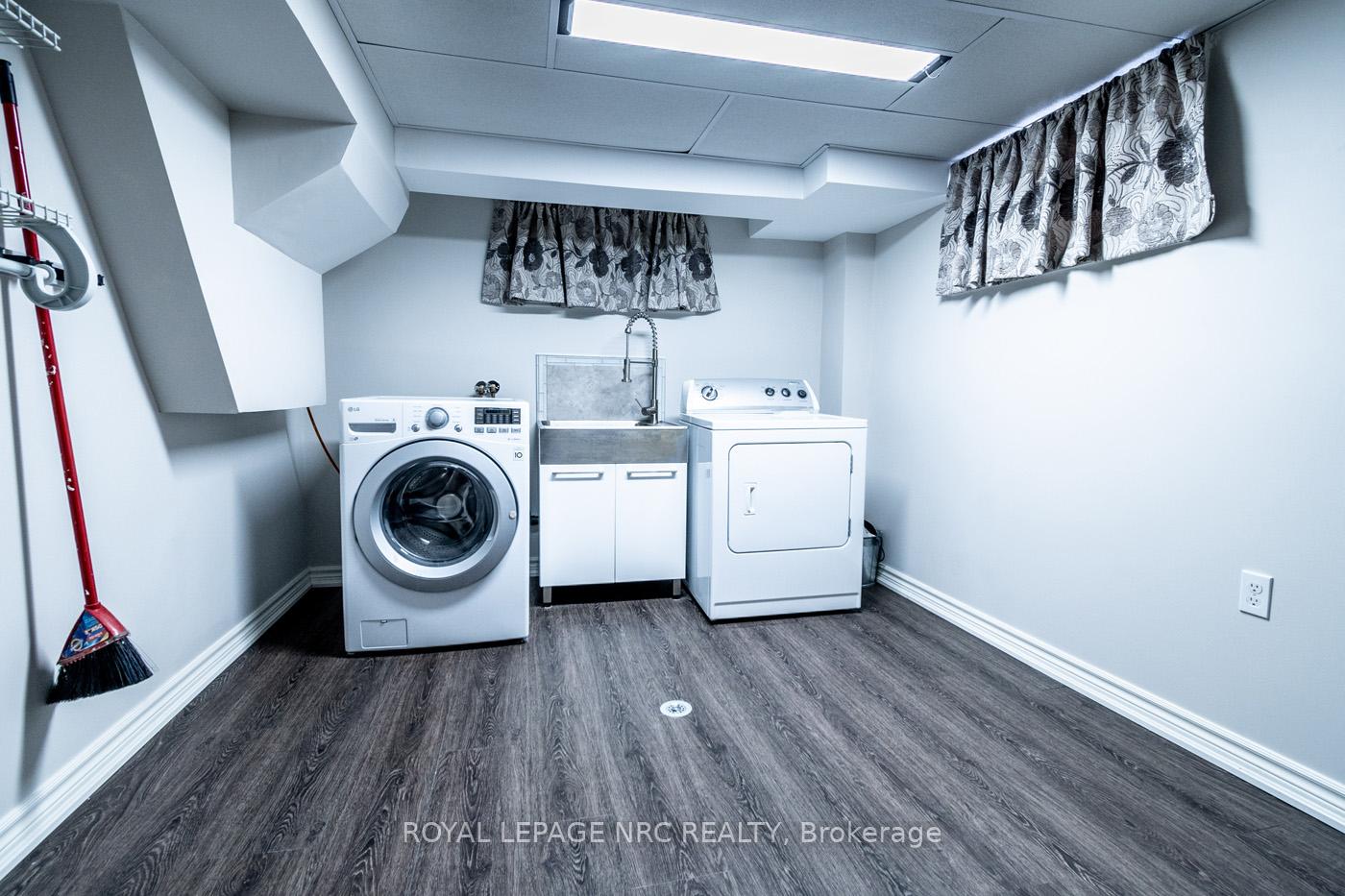 Photo 32 of 10 Vinemount Drive, Pelham, Fonthill — HOMEH