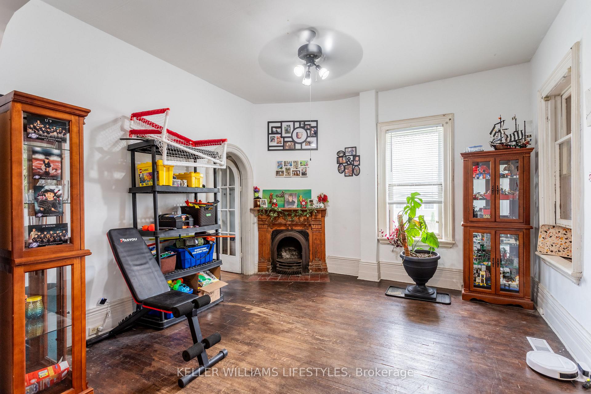 Photo 5 of 167 Broadway Street, North Middlesex, Parkhill — HOMEH