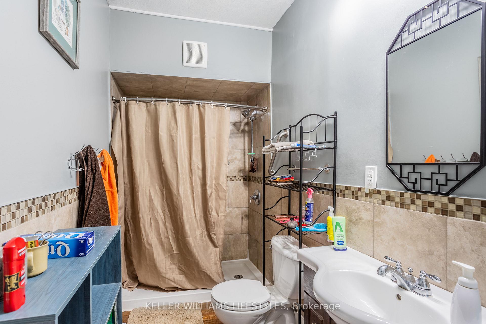 Photo 14 of 167 Broadway Street, North Middlesex, Parkhill — HOMEH