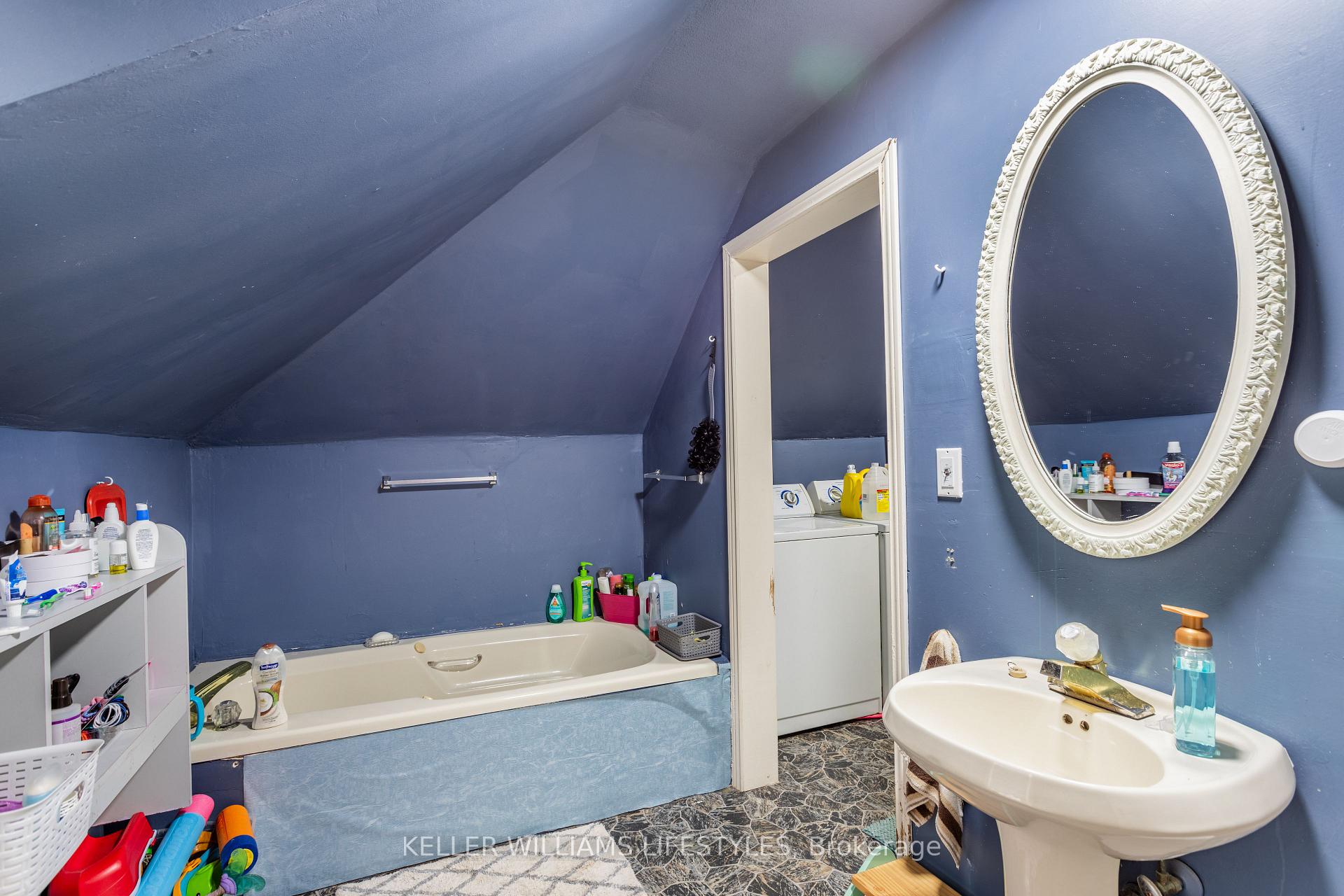 Photo 27 of 167 Broadway Street, North Middlesex, Parkhill — HOMEH