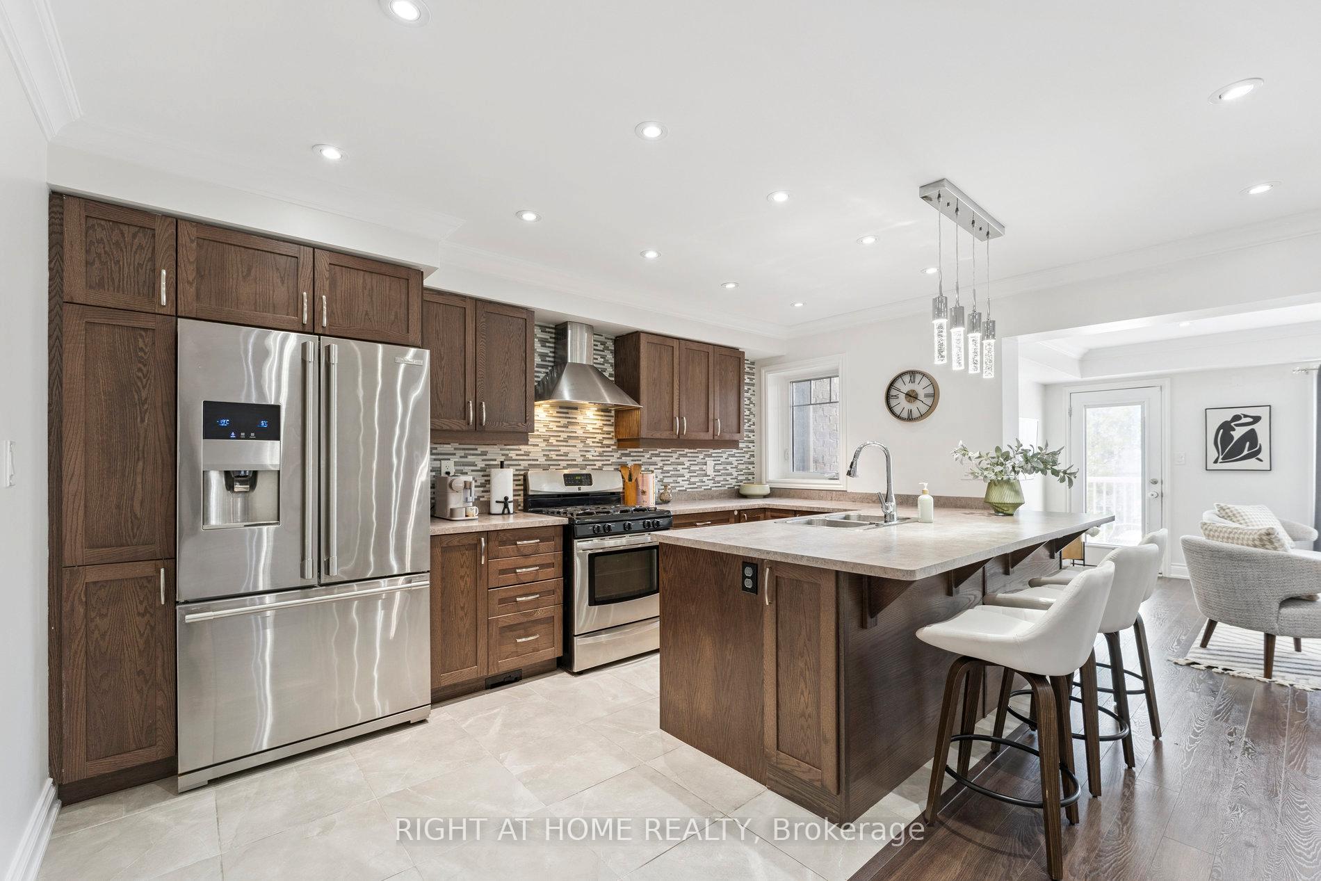 Photo 35 of 1137 Duignan Crescent, Milton, Ford — HOMEH