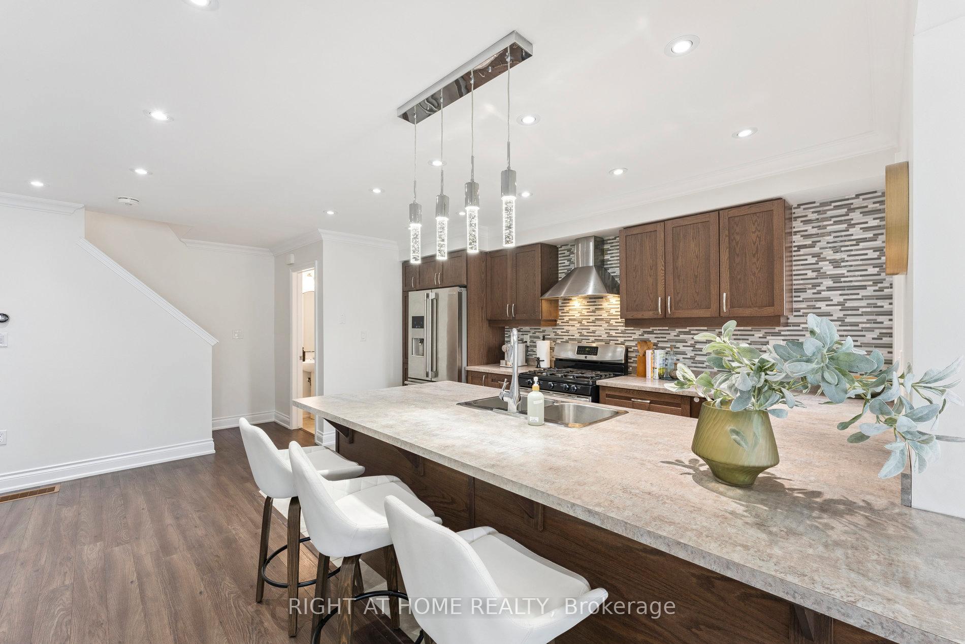 Photo 36 of 1137 Duignan Crescent, Milton, Ford — HOMEH