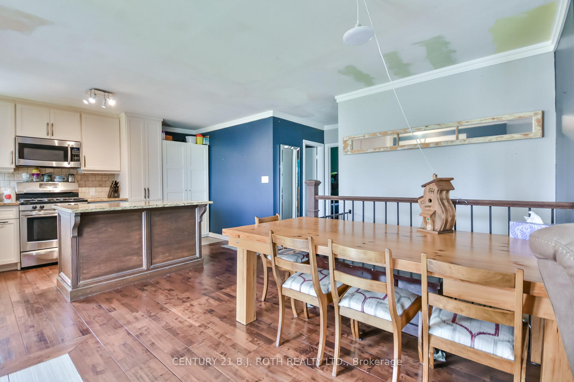 Photo 5 of 13 Fitton Heights, Orillia — HOMEH