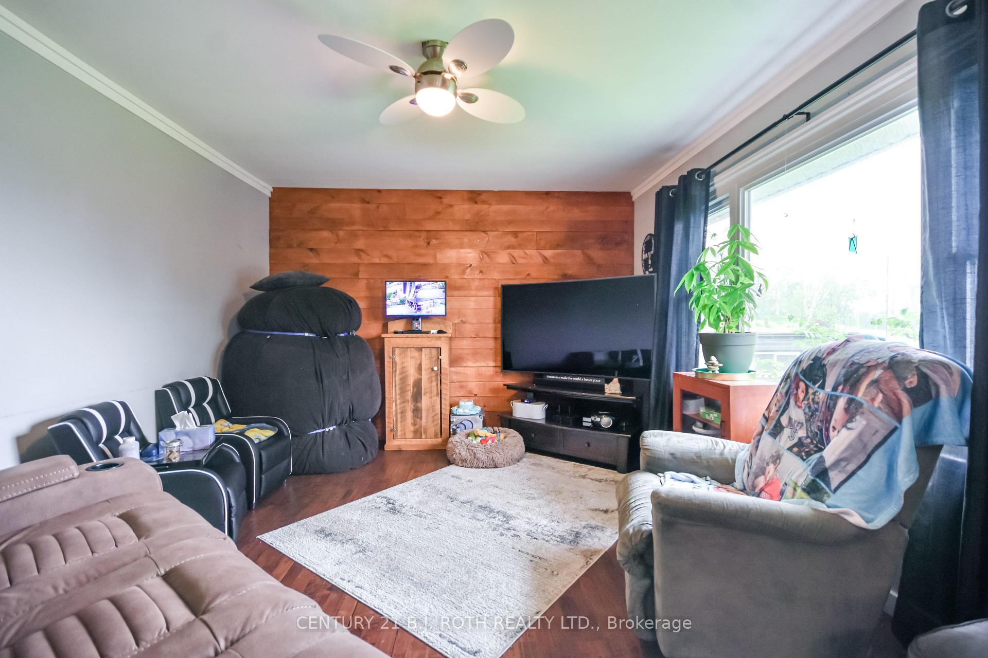 Photo 8 of 13 Fitton Heights, Orillia — HOMEH