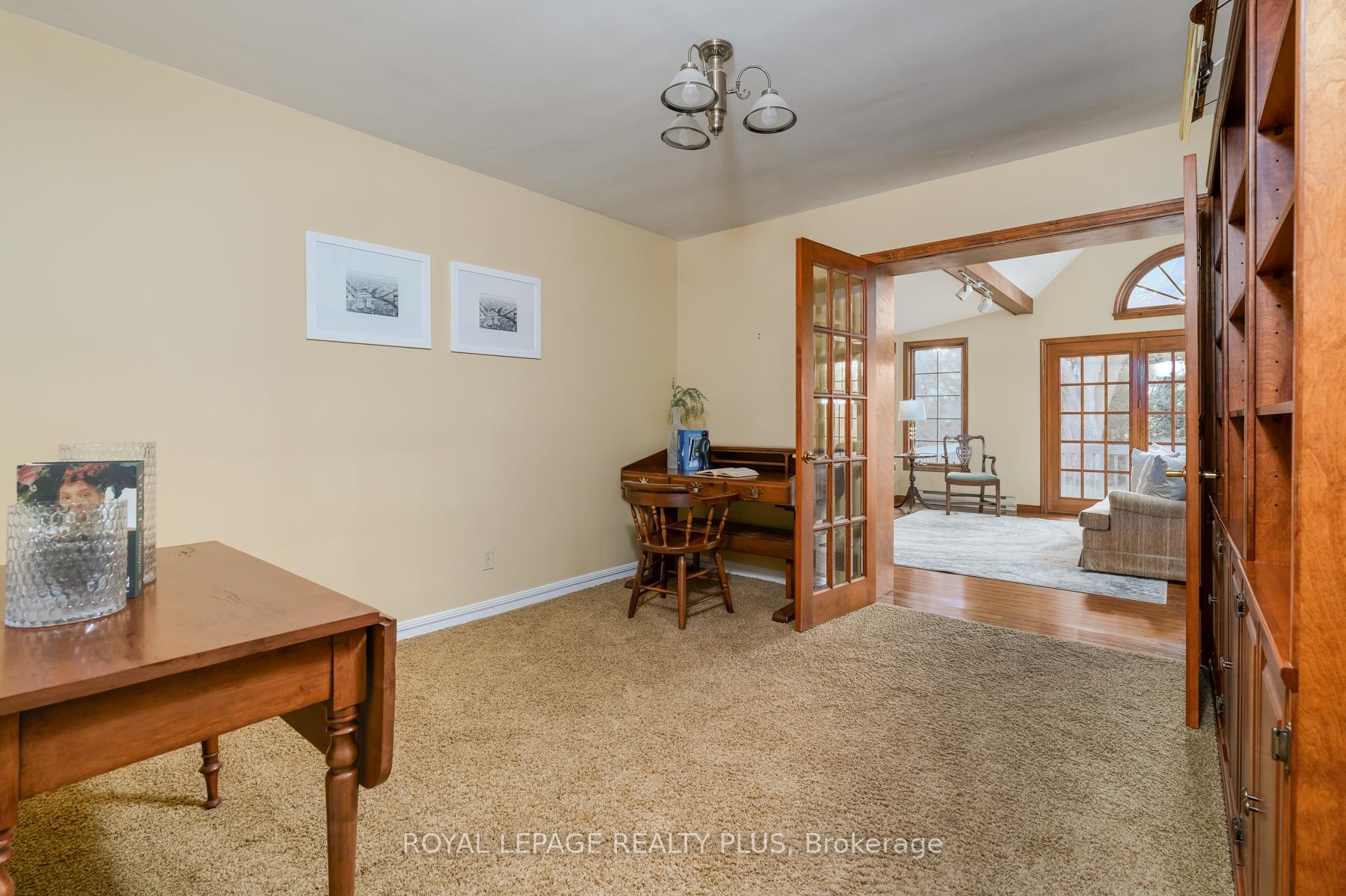 Photo 24 of 935 Hedge Drive, Mississauga, Lakeview — HOMEH