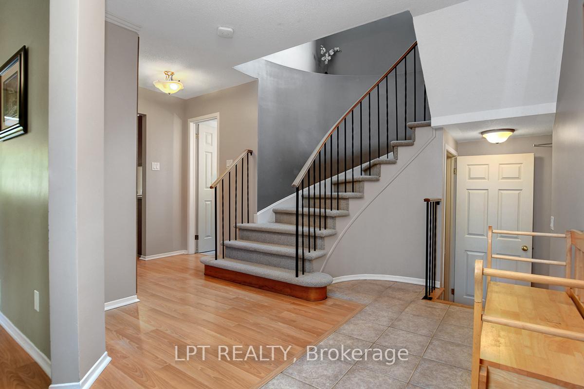 Photo 4 of 611 Tourelle Drive, Ottawa, Fallingbrook/Gardenway South — HOMEH