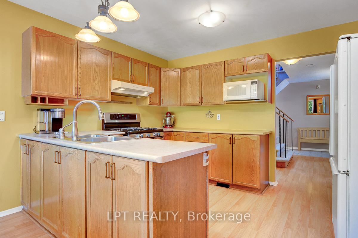 Photo 13 of 611 Tourelle Drive, Ottawa, Fallingbrook/Gardenway South — HOMEH