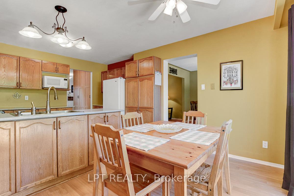 Photo 15 of 611 Tourelle Drive, Ottawa, Fallingbrook/Gardenway South — HOMEH