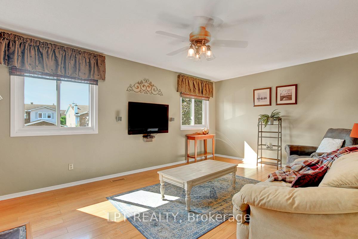 Photo 17 of 611 Tourelle Drive, Ottawa, Fallingbrook/Gardenway South — HOMEH