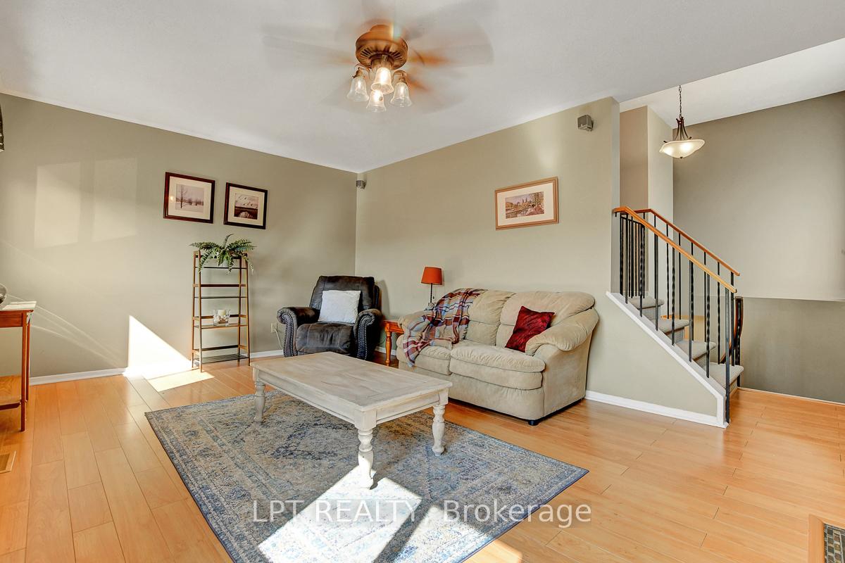 Photo 18 of 611 Tourelle Drive, Ottawa, Fallingbrook/Gardenway South — HOMEH