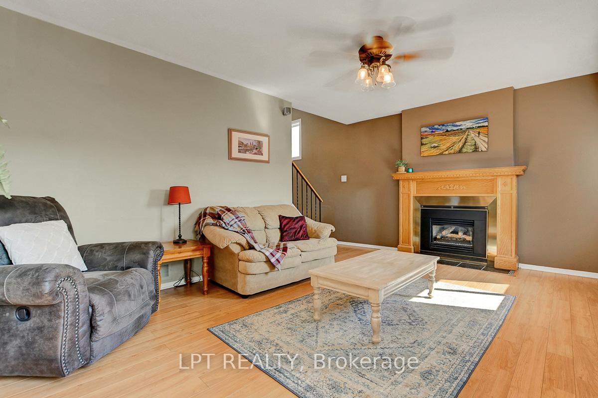 Photo 19 of 611 Tourelle Drive, Ottawa, Fallingbrook/Gardenway South — HOMEH