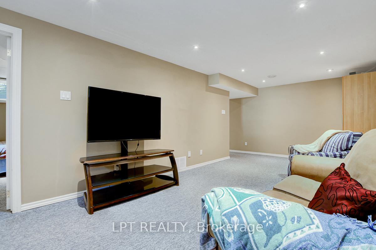 Photo 35 of 611 Tourelle Drive, Ottawa, Fallingbrook/Gardenway South — HOMEH