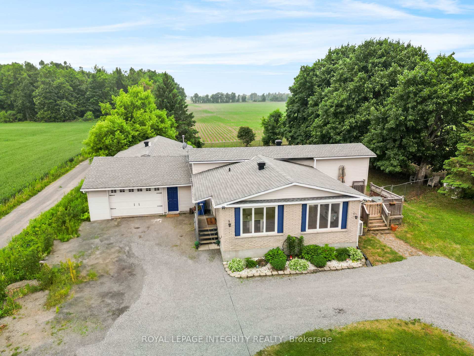 Front of 1560 Mclaughlin Road