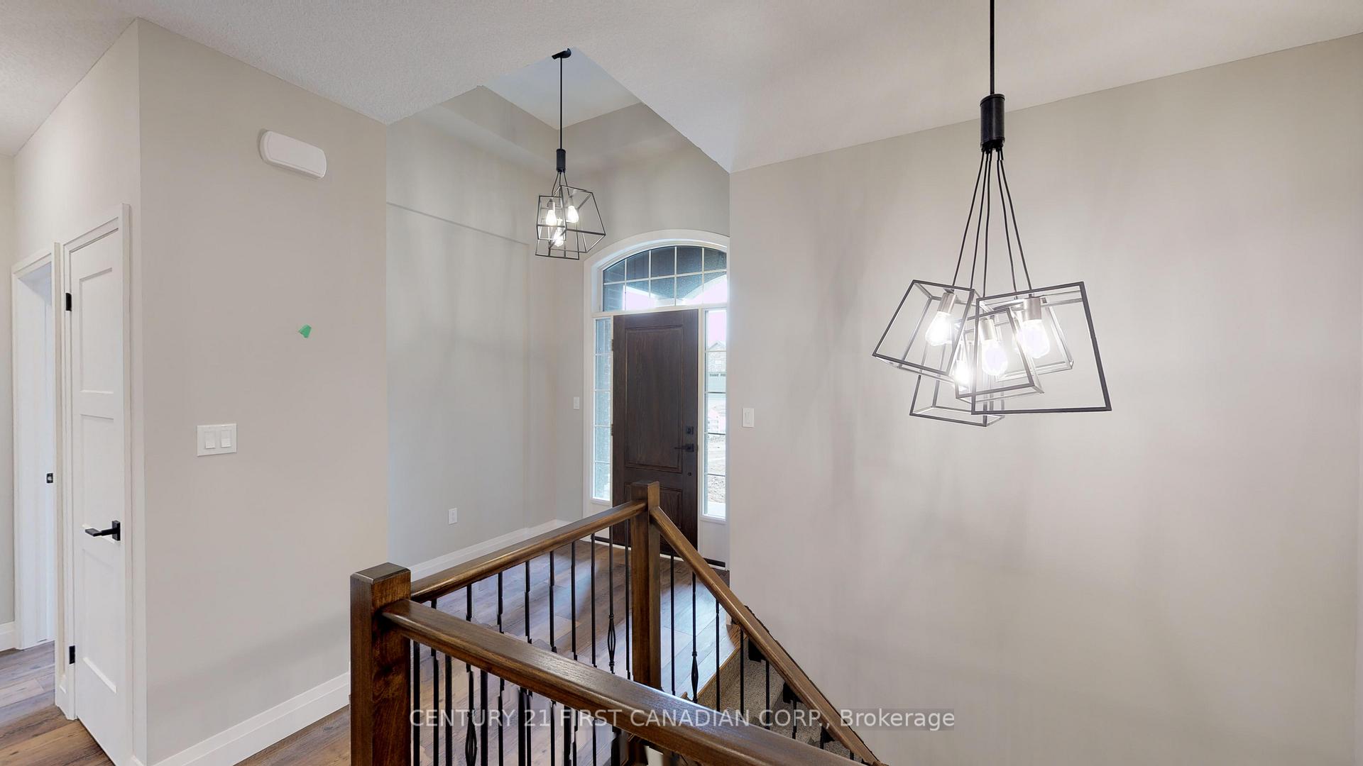 Photo 4 of 2 Postma Crescent, North Middlesex, Alisa Craig — HOMEH