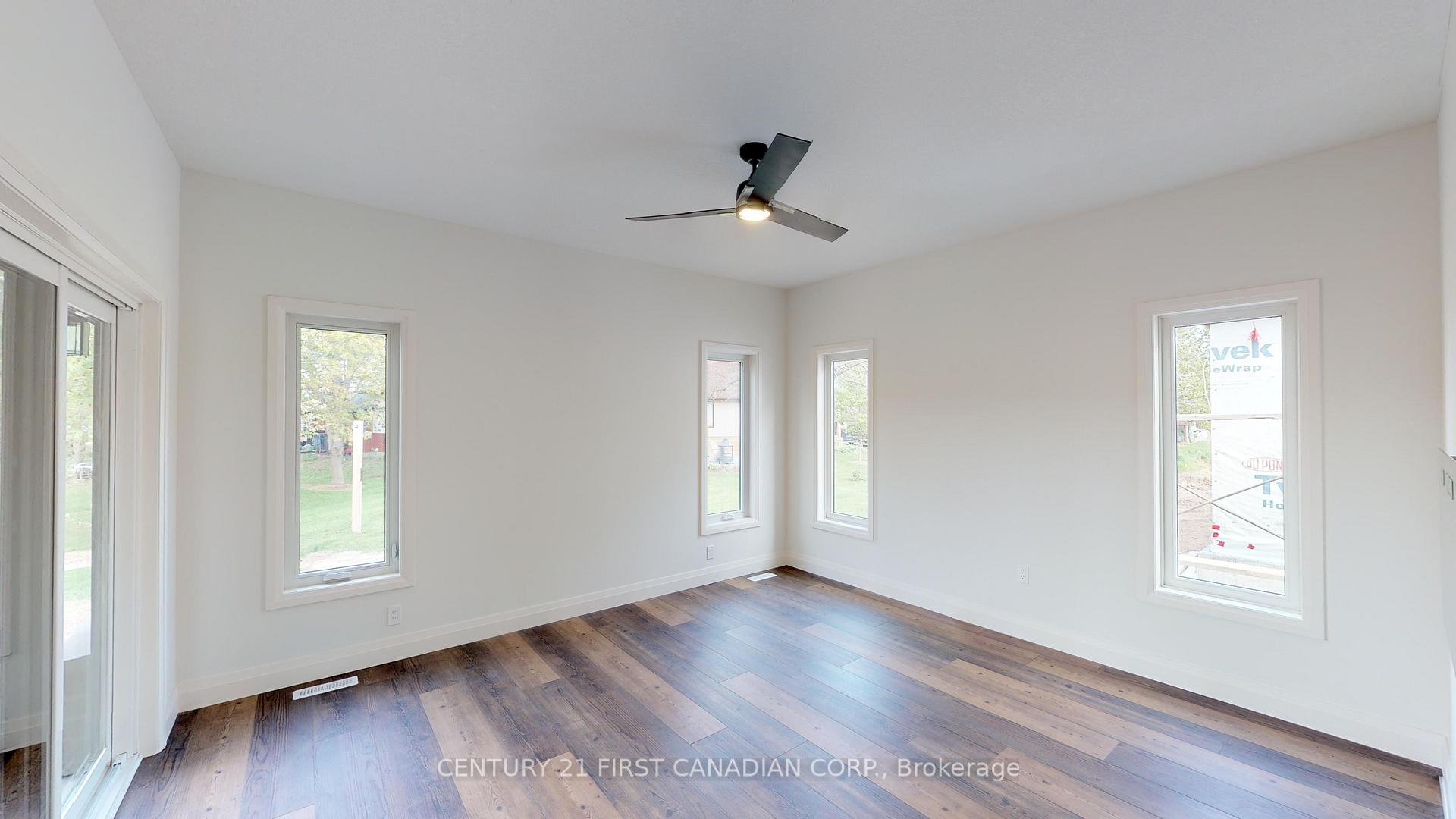 Photo 12 of 2 Postma Crescent, North Middlesex, Alisa Craig — HOMEH