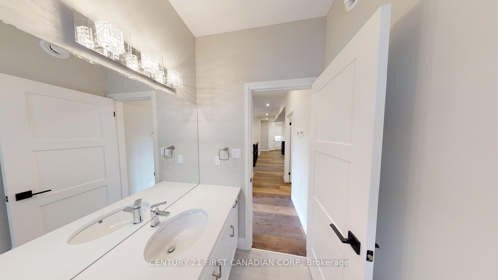 Photo 21 of 2 Postma Crescent, North Middlesex, Alisa Craig — HOMEH