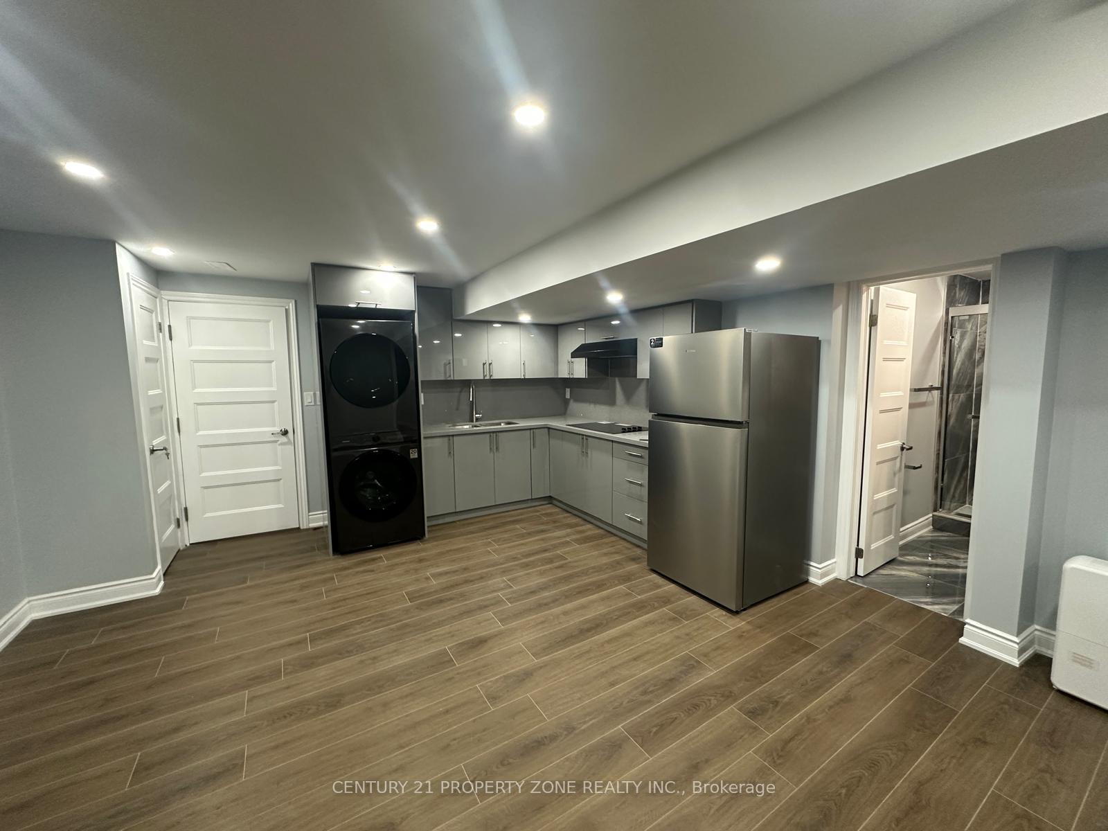 Photo 6 of Unit lower unit, 1394 lobelia Crescent, Milton, Walker — HOMEH