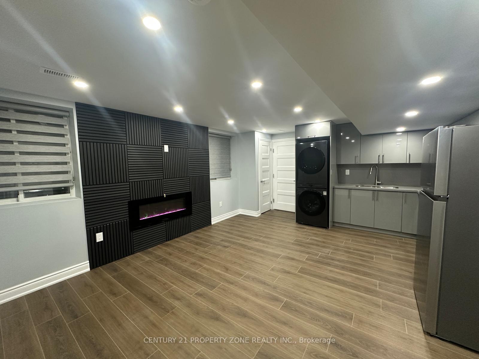 Photo 5 of Unit lower unit, 1394 lobelia Crescent, Milton, Walker — HOMEH